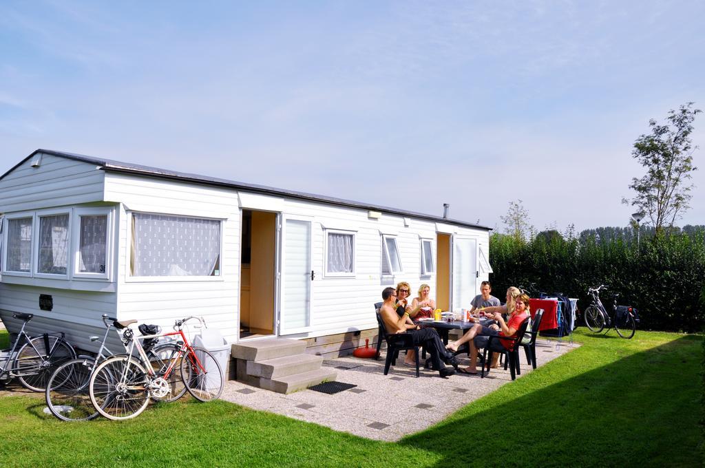 Oostappen Vakantiepark Riviera Beach Biddinghuizen Rum bild