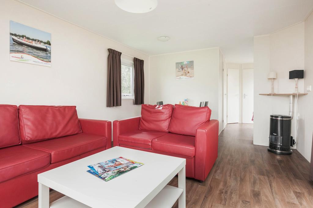 Oostappen Vakantiepark Riviera Beach Biddinghuizen Rum bild