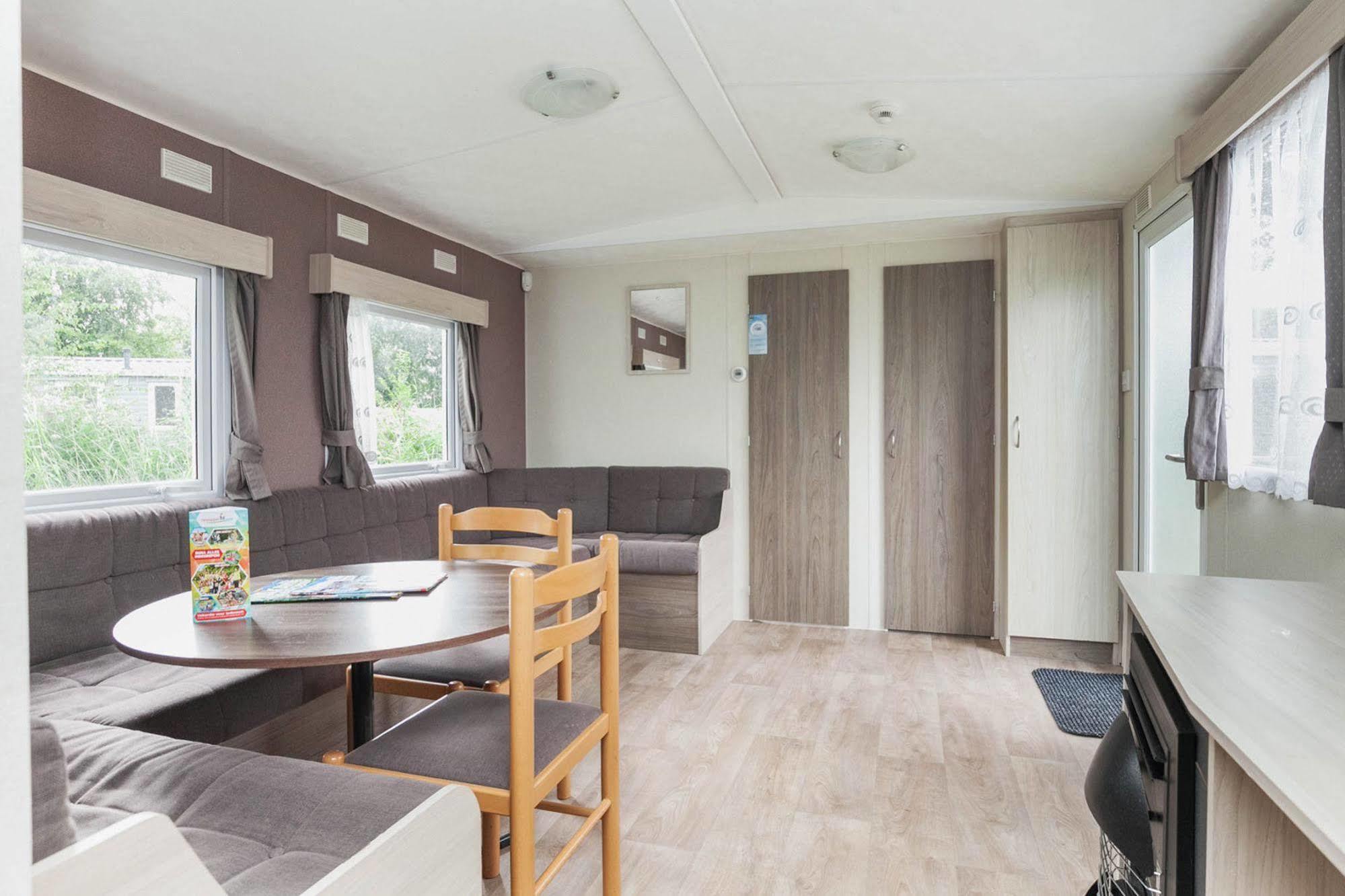 Oostappen Vakantiepark Riviera Beach Biddinghuizen Exteriör bild