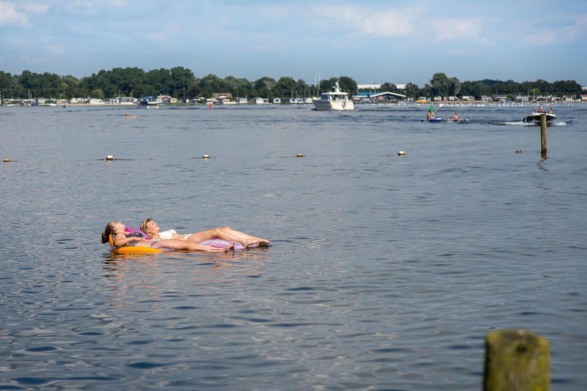 Oostappen Vakantiepark Riviera Beach Biddinghuizen Exteriör bild